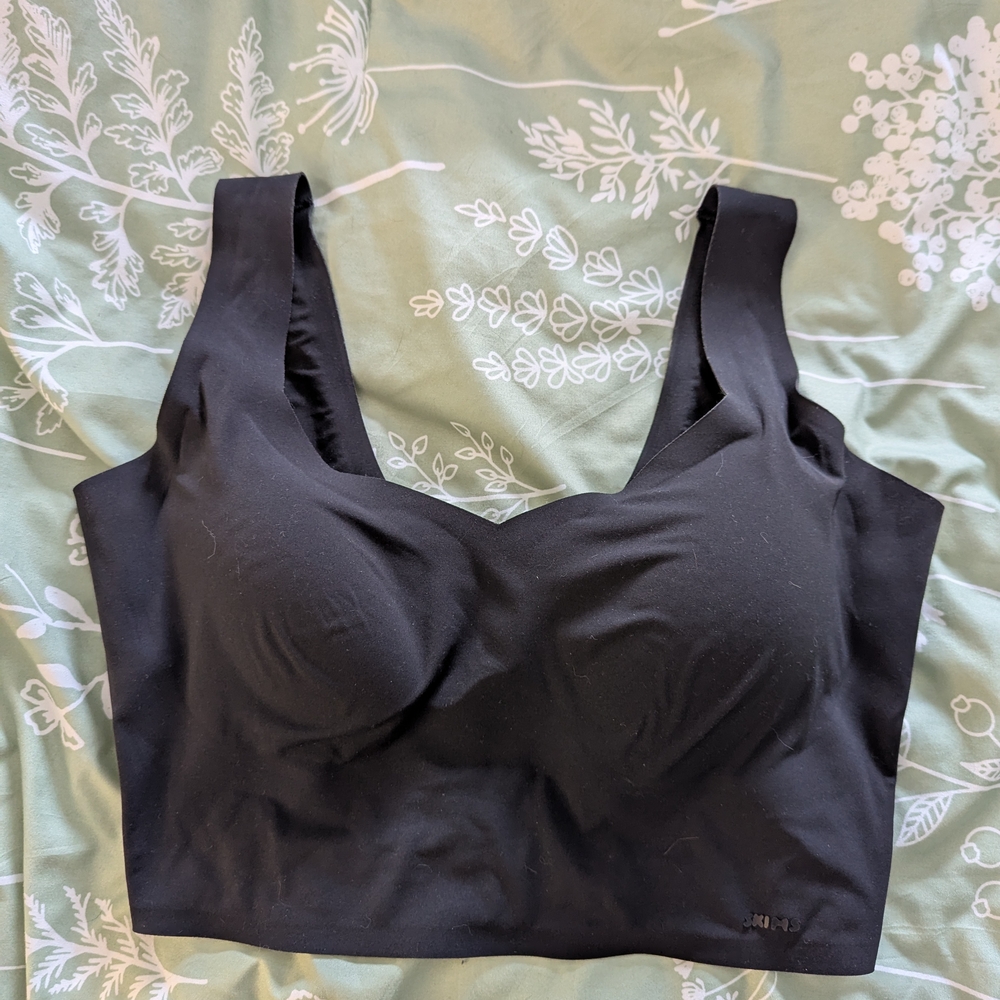 SKIMS Black Seamless Support Bra